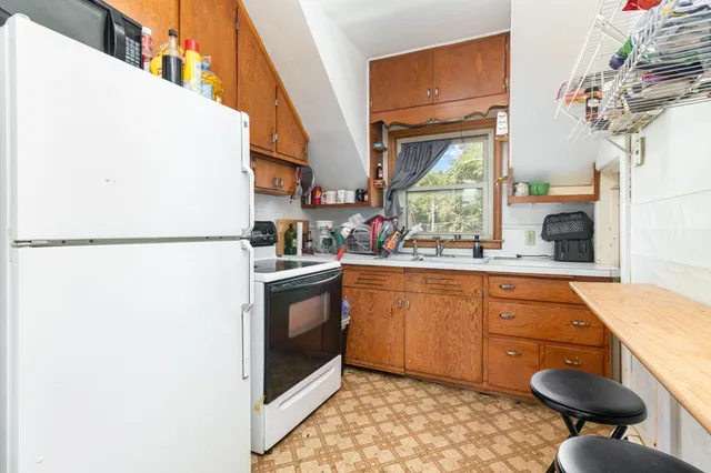 $200,000 | 719 14th Street East, Glencoe, MN 55336