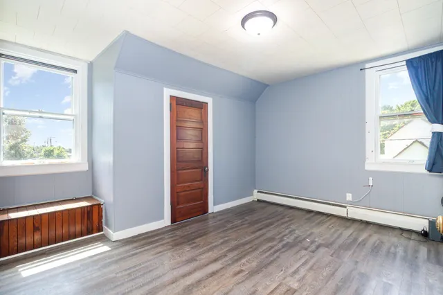 $200,000 | 719 14th Street East, Glencoe, MN 55336