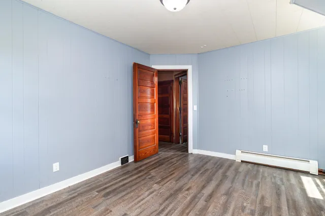 $200,000 | 719 14th Street East, Glencoe, MN 55336