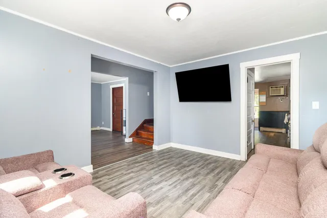 $200,000 | 719 14th Street East, Glencoe, MN 55336