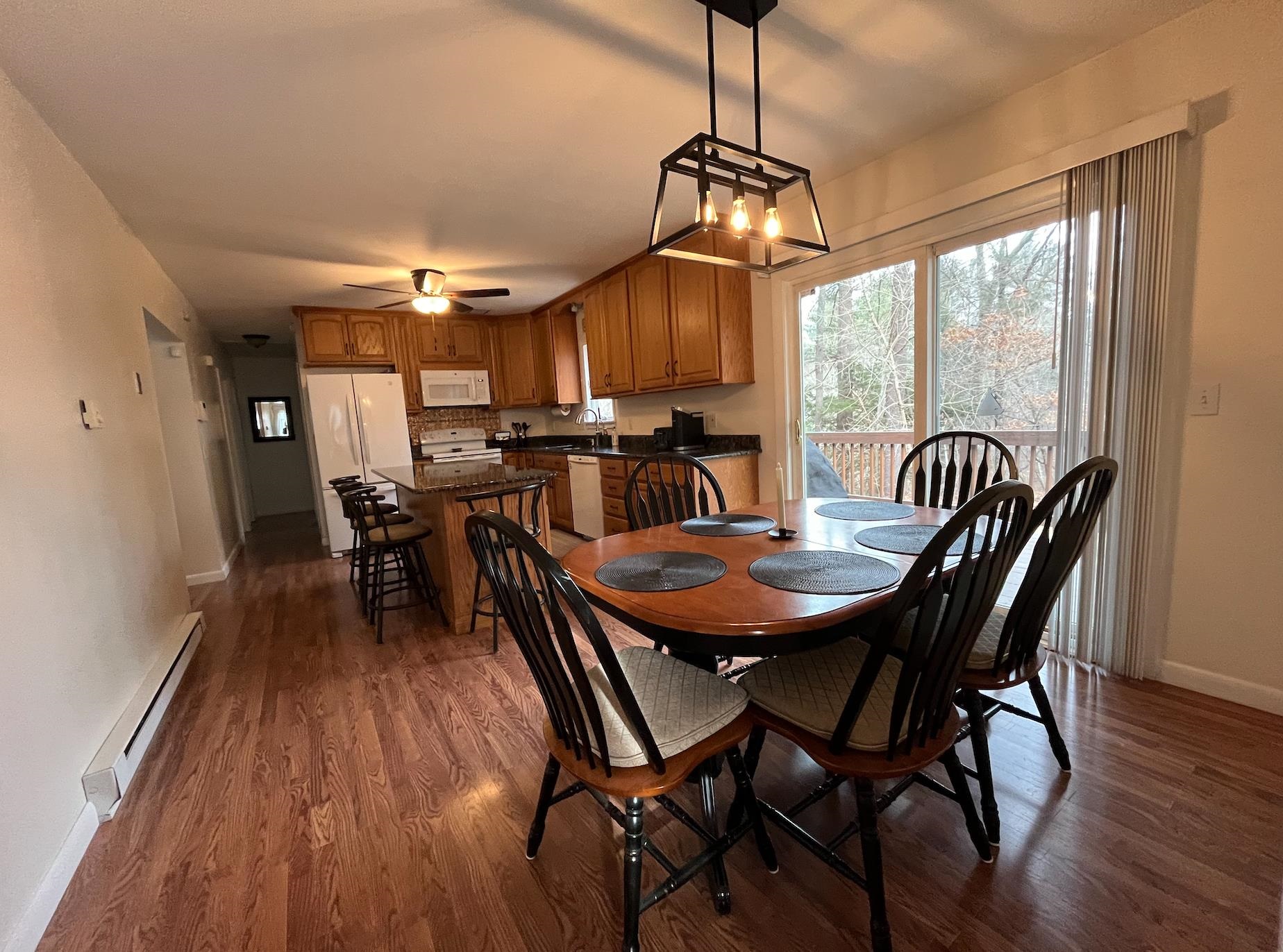 140 Mammoth Road Londonderry, NH 03053 - Photo 6 of 15