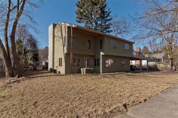 15 York Road Newton, MA 02468 - Photo 3 of 23