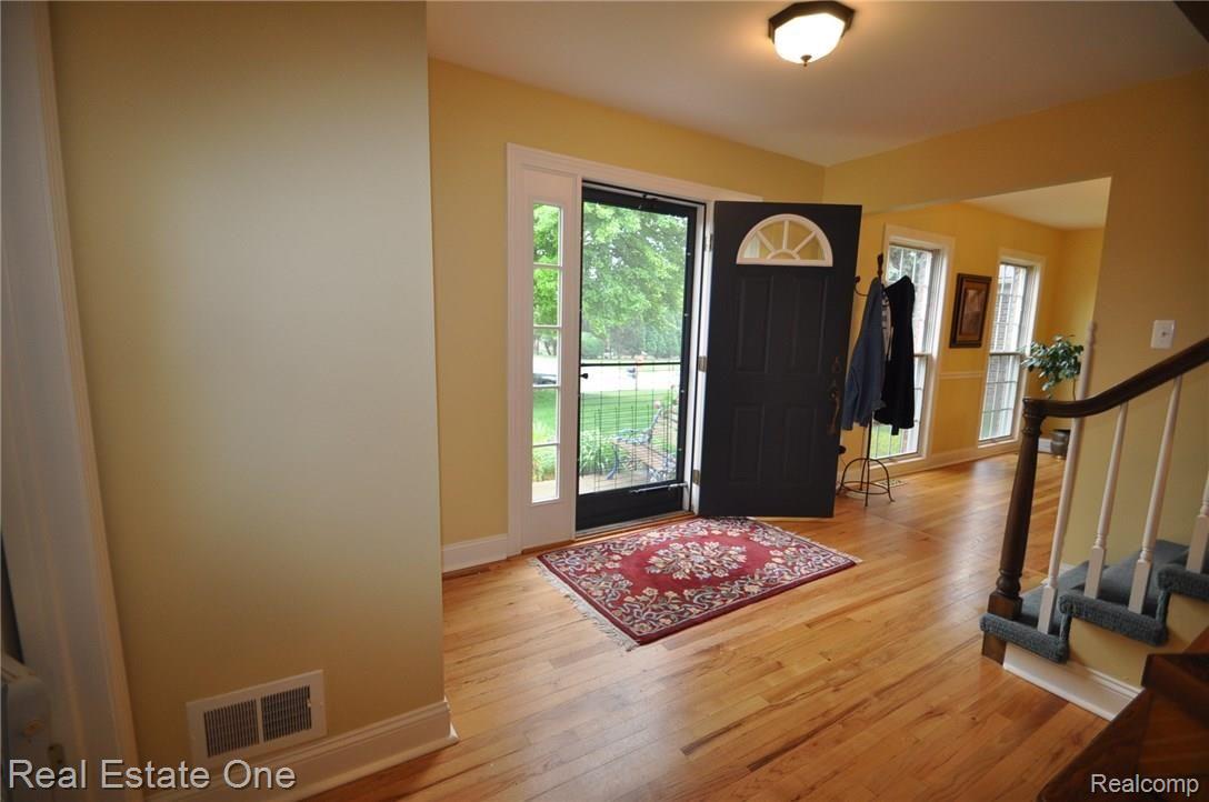 1638 Sumac Drive Rochester, MI 48309 - Photo 2 of 29 2.JPG