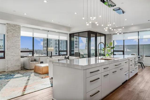 $1,099,990 | 202 West Berry Street, Unit 710, Fort Wayne, IN 46802