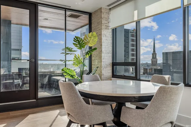 $1,099,990 | 202 West Berry Street, Unit 710, Fort Wayne, IN 46802