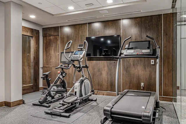 $1,099,990 | 202 West Berry Street, Unit 710, Fort Wayne, IN 46802