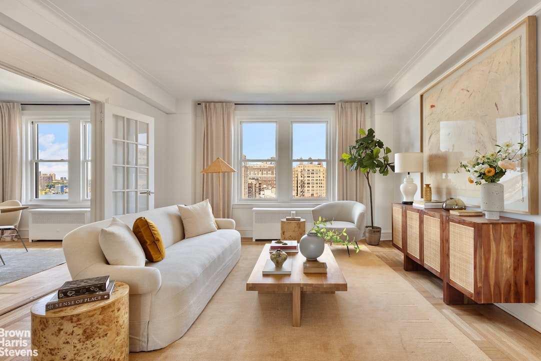 315 West 106th Street, Unit 11C Manhattan, NY 10025 - Photo 1 of 34