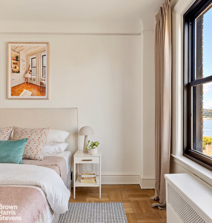 315 West 106th Street, Unit 11C Manhattan, NY 10025 - Photo 16 of 34