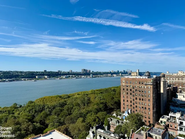 $2,425,000 | 315 West 106th Street, Unit 11C | Upper West Side