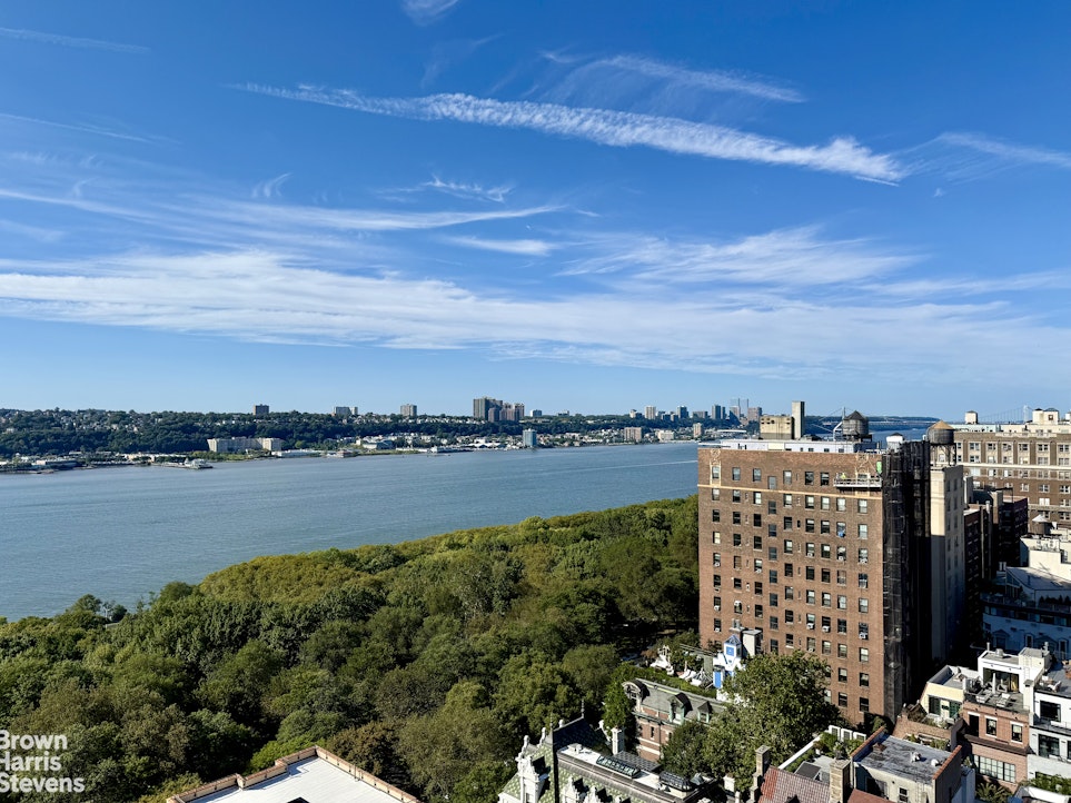 315 West 106th Street, Unit 11C Manhattan, NY 10025 - Photo 19 of 34