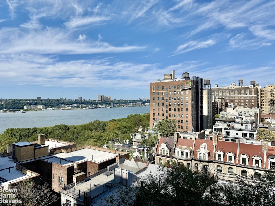 315 West 106th Street, Unit 11C Manhattan, NY 10025 - Photo 20 of 34