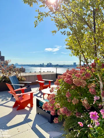 $2,425,000 | 315 West 106th Street, Unit 11C | Upper West Side
