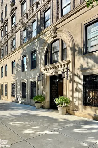 $2,425,000 | 315 West 106th Street, Unit 11C | Upper West Side