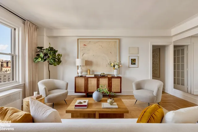 $2,425,000 | 315 West 106th Street, Unit 11C | Upper West Side