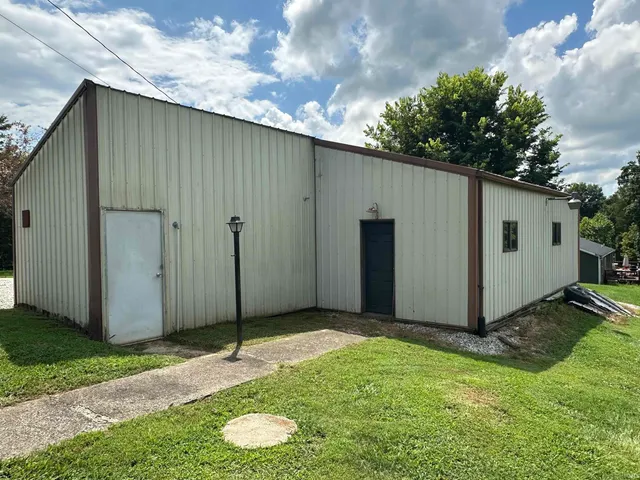 $169,900 | 1419 Starr Lane, Bedford, IN 47421