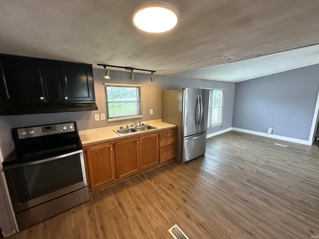 $169,900 | 1419 Starr Lane, Bedford, IN 47421