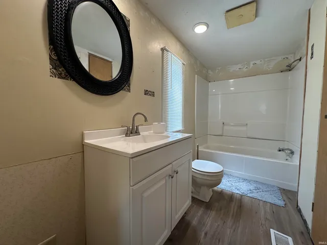 $169,900 | 1419 Starr Lane, Bedford, IN 47421