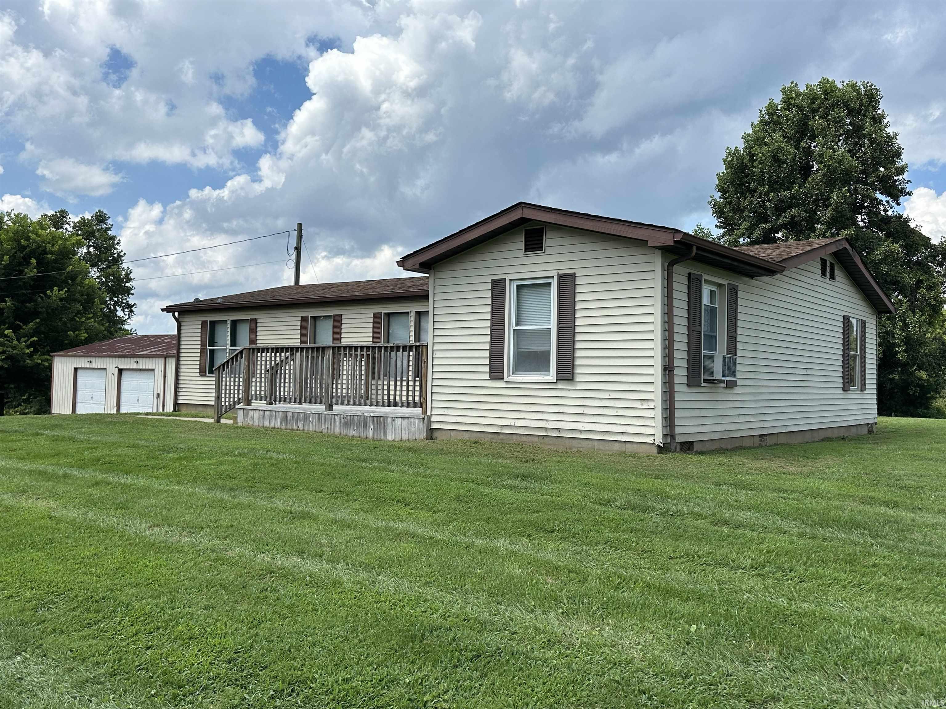 1419 Starr Lane Bedford, IN 47421 - Photo 3 of 28