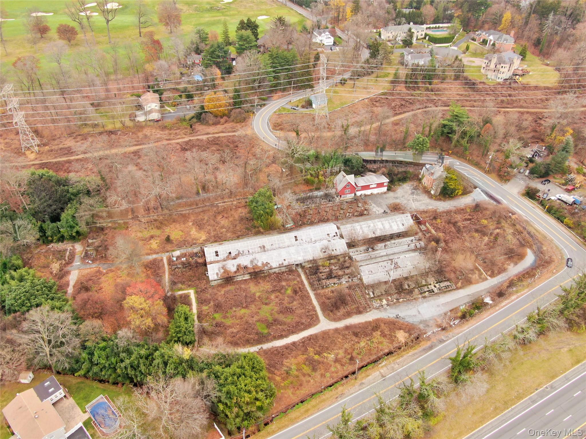 448 Underhill Road Scarsdale, NY 10583 - Photo 4 of 7 a view of yard