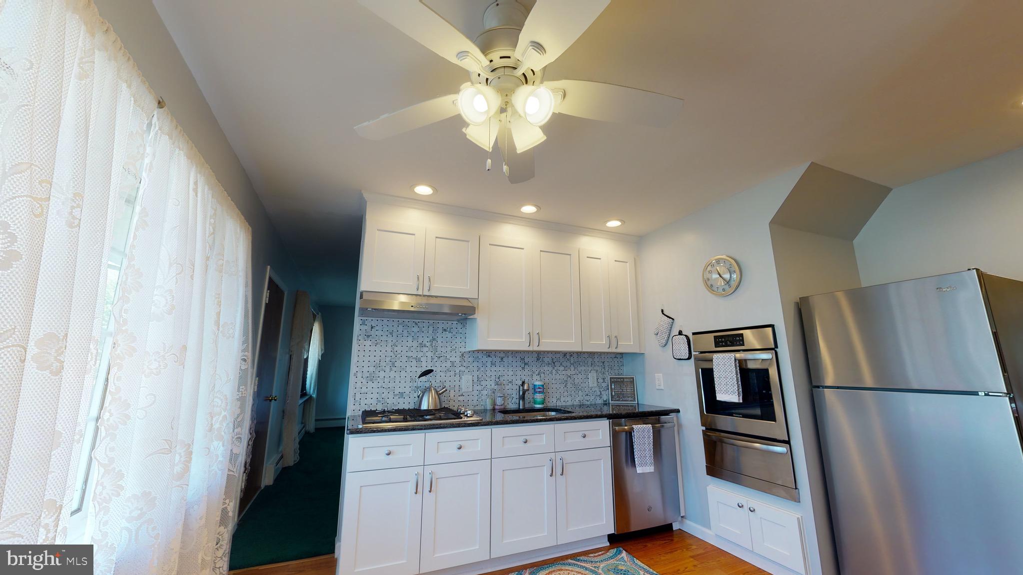 2821 Norcom Road Philadelphia, PA 19154 - Photo 3 of 4 Gallery Image 3
