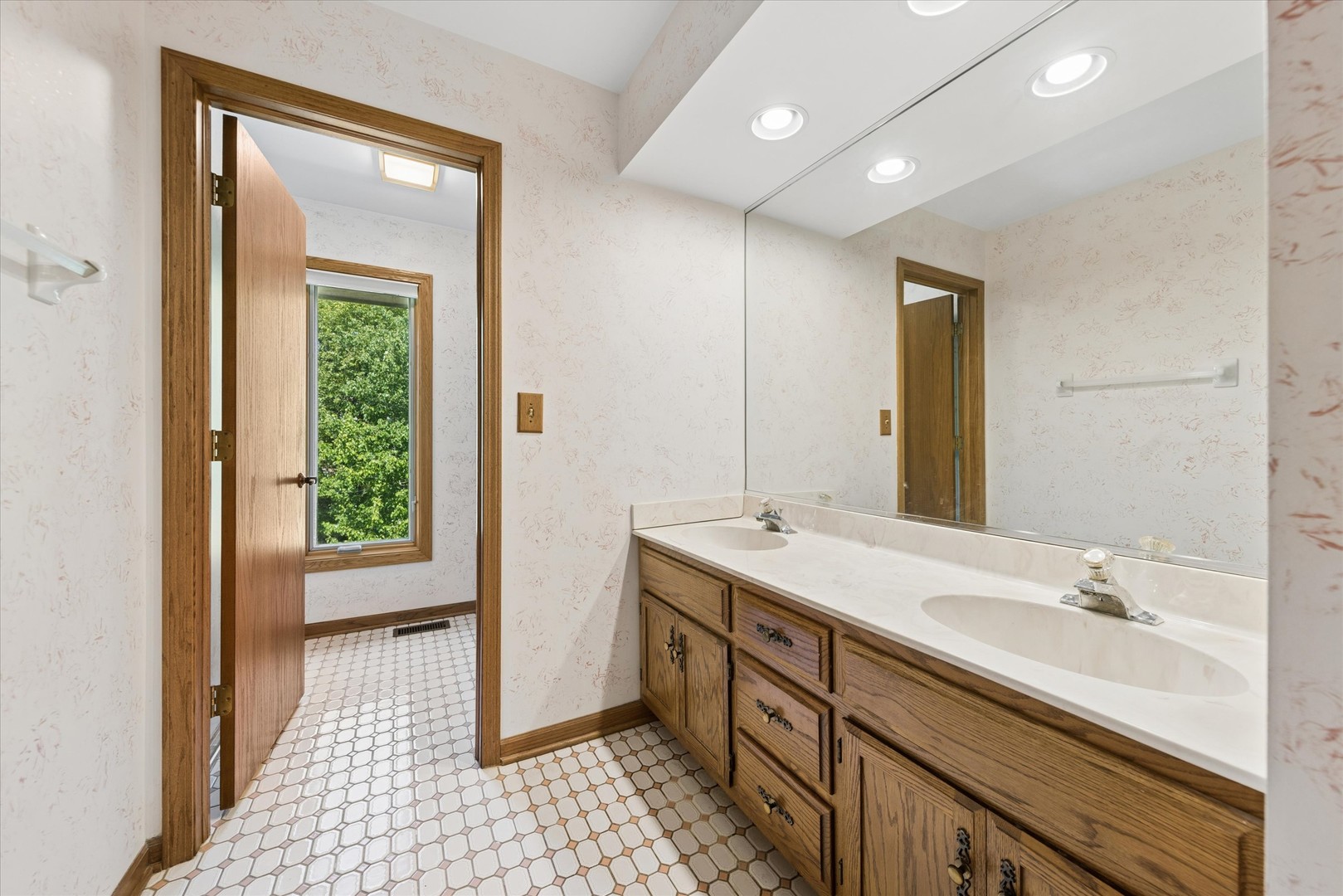 453 81st Street Burr Ridge, IL 60527 - Photo 28 of 40 Gallery Image 28