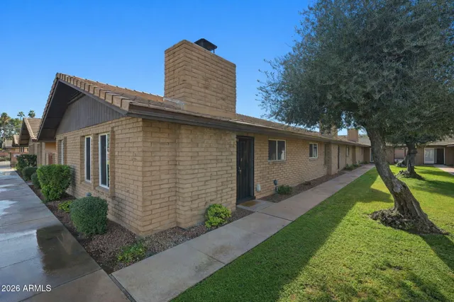 $2,295 | 2015 East Southern Avenue, Unit 8, Tempe, AZ 85282