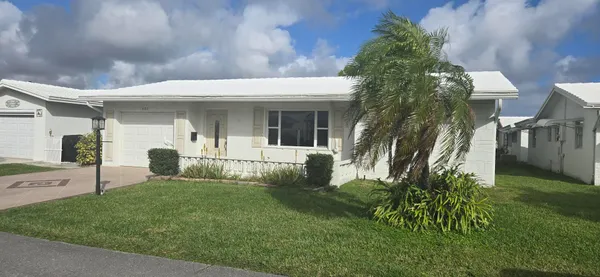 $2,600 | 1605 Southwest 14th Avenue, Boynton Beach, FL 33426