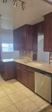 $2,600 | 1605 Southwest 14th Avenue, Boynton Beach, FL 33426