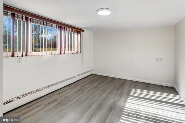 $450,000 | 1916 Willow Lane, Woodbridge, VA 22191