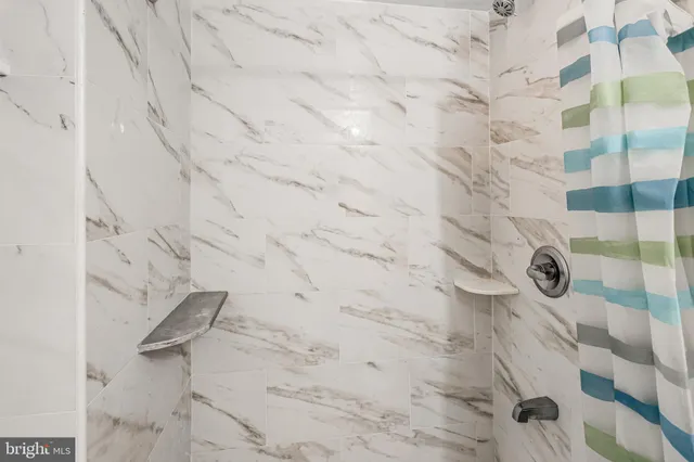 $450,000 | 1916 Willow Lane, Woodbridge, VA 22191