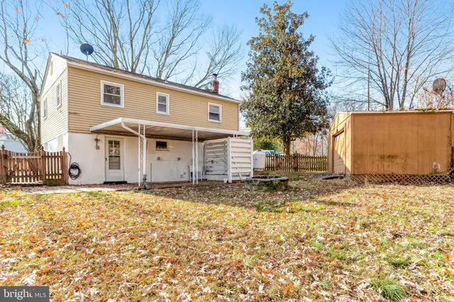 $450,000 | 1916 Willow Lane, Woodbridge, VA 22191