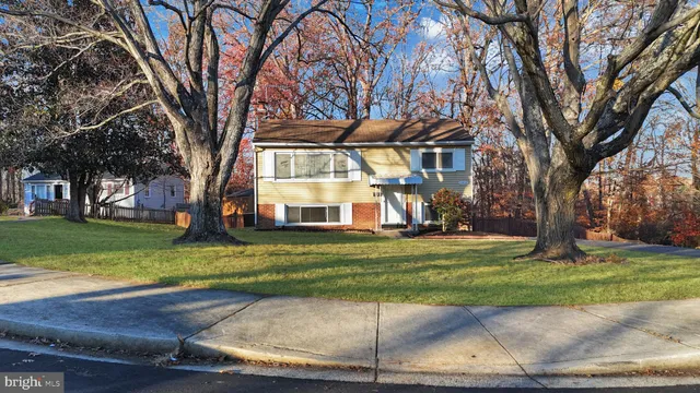 $450,000 | 1916 Willow Lane, Woodbridge, VA 22191