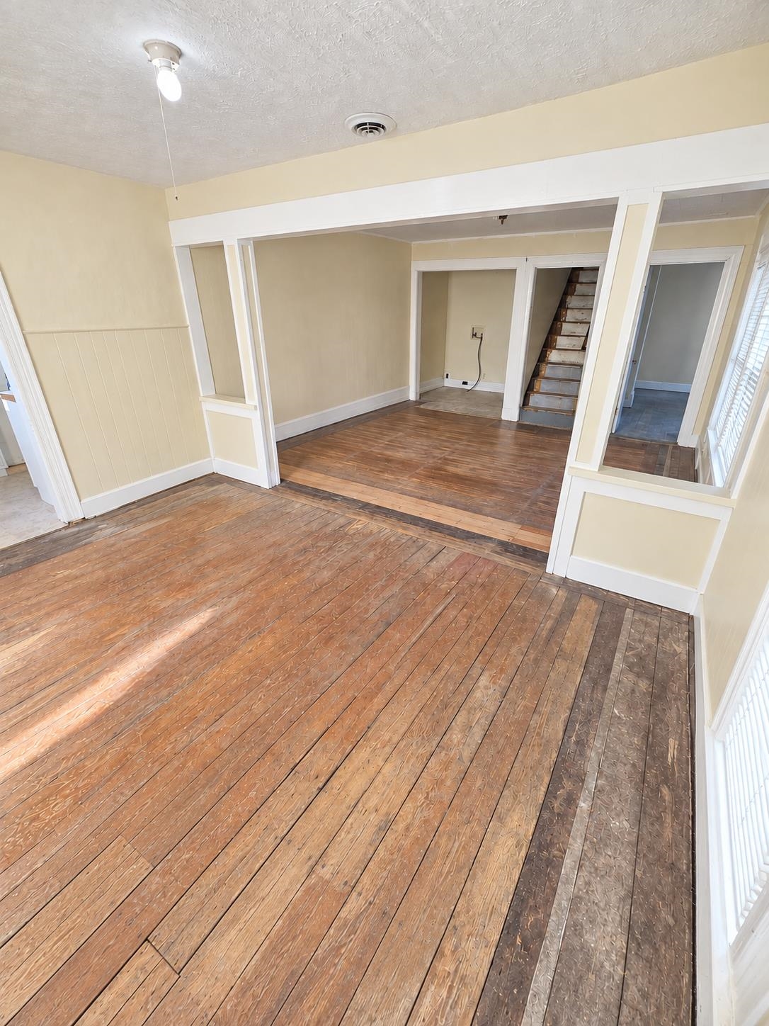 321 Ely Street Alma, MI 48801 - Photo 12 of 21 1950481-712a46e2-5265-421a-9bb1-7c423081a25a.JPG