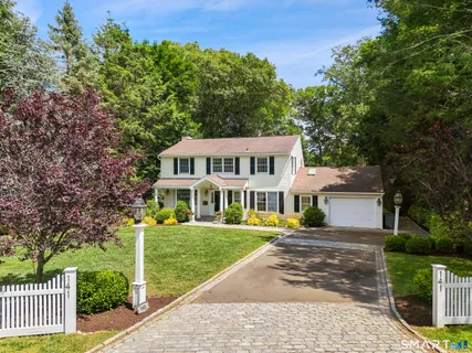 $995,000 | 141 Idlewood Drive, Stamford, CT 06905