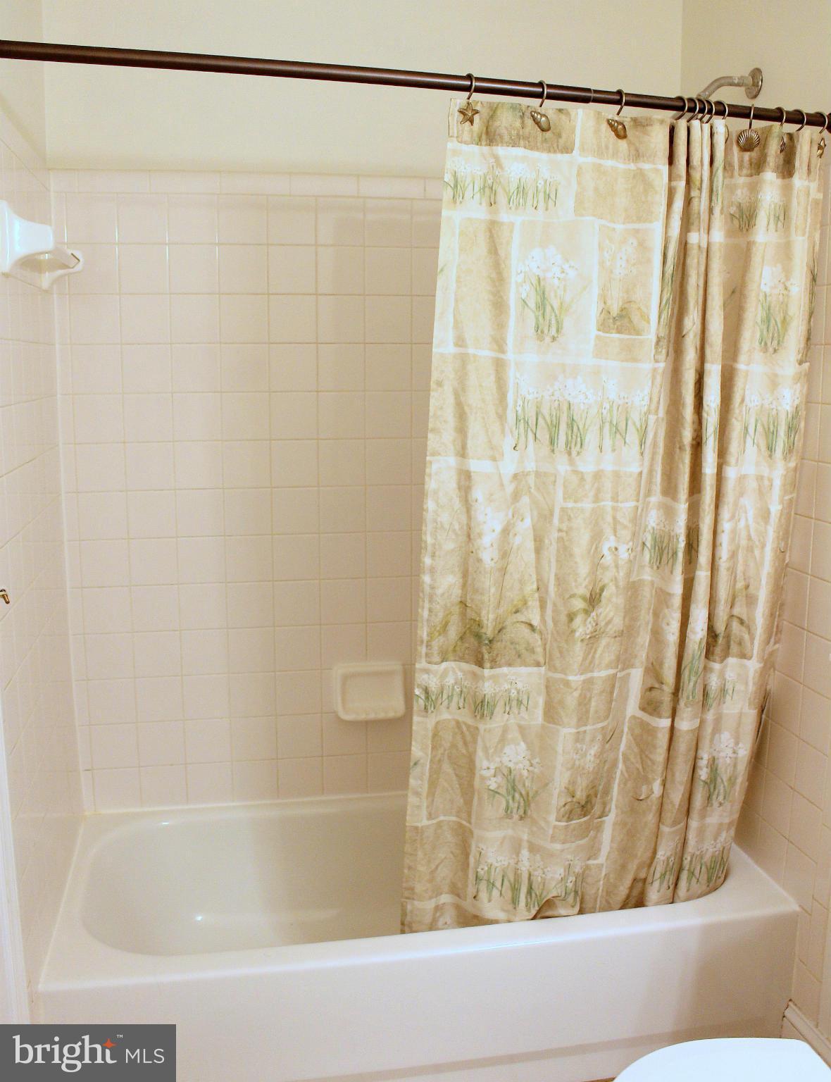 8728 Autumn Ridge Court Odenton, MD 21113 - Photo 14 of 26 UPDATED WITH TILE FLOORING.