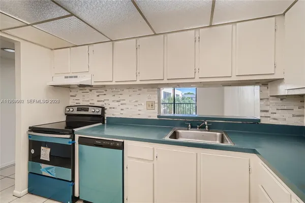 $2,100 | 8600 Southwest 133rd Avenue Road, Unit 422, Miami, FL 33183
