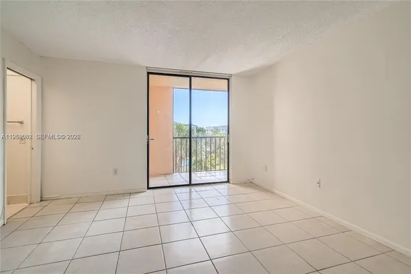 $2,100 | 8600 Southwest 133rd Avenue Road, Unit 422, Miami, FL 33183
