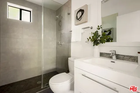 $1,495,000 | 6075 Hargis Street, Los Angeles, CA 90034