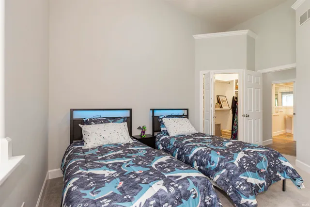 $649,900 | 3607 Oak Ridge Drive, Elkhart, IN 46517