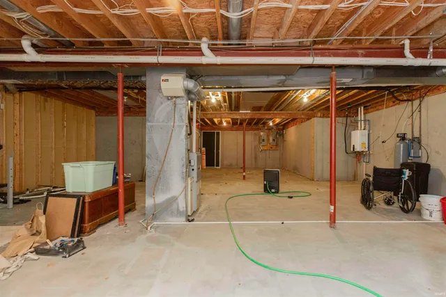 $649,900 | 3607 Oak Ridge Drive, Elkhart, IN 46517