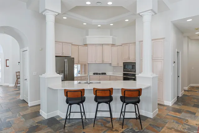 $649,900 | 3607 Oak Ridge Drive, Elkhart, IN 46517