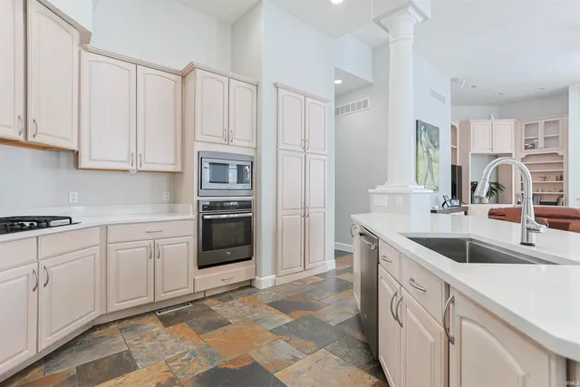 $649,900 | 3607 Oak Ridge Drive, Elkhart, IN 46517