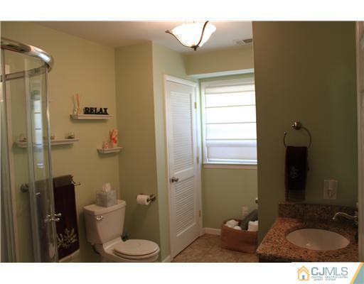 390 Halsey Road North Brunswick, NJ 08902 - Photo 12 of 16 Gallery Image 12