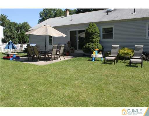 390 Halsey Road North Brunswick, NJ 08902 - Photo 15 of 16 Gallery Image 15