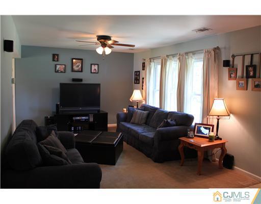 390 Halsey Road North Brunswick, NJ 08902 - Photo 4 of 16 Gallery Image 4