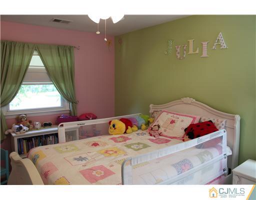 390 Halsey Road North Brunswick, NJ 08902 - Photo 10 of 16 Gallery Image 10