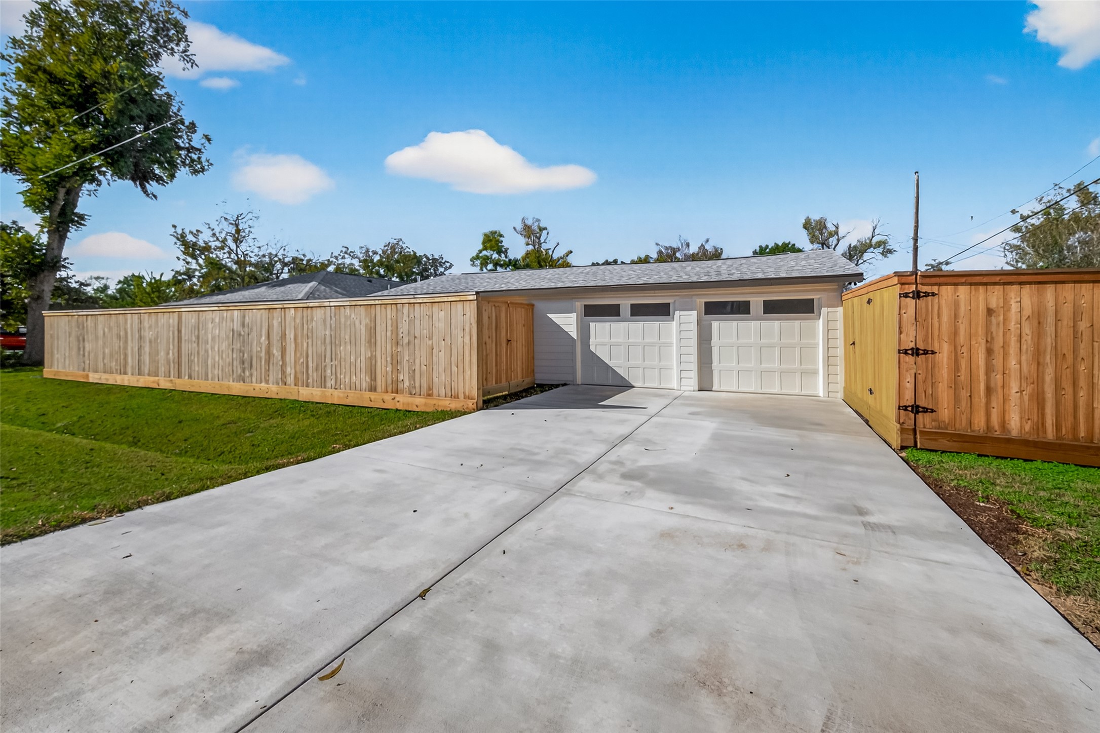 9242 Autauga Street Houston, TX 77080 - Photo 41 of 49 a view of backyard with green space