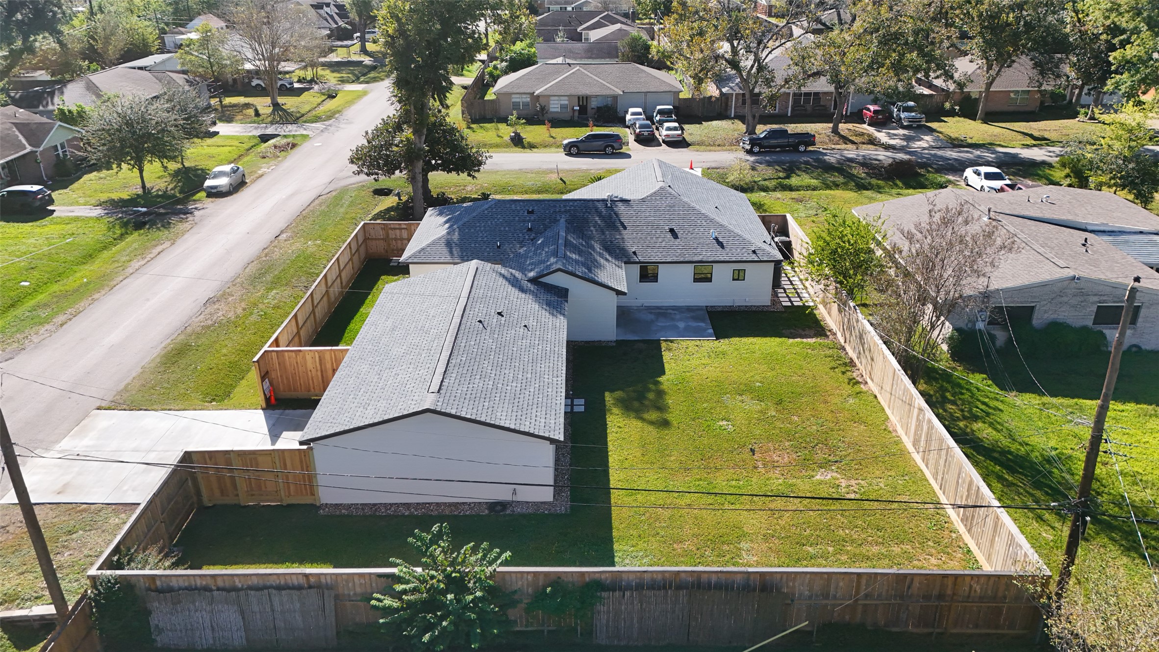 9242 Autauga Street Houston, TX 77080 - Photo 47 of 49 Huge lot, on Morningview Dr double door fence for Parking RV