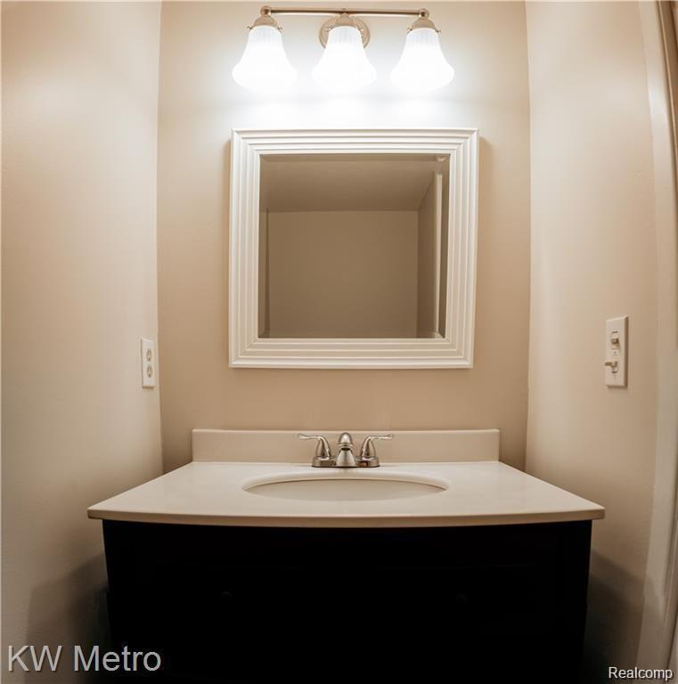 1434 West Webster Road Royal Oak, MI 48073 - Photo 5 of 21