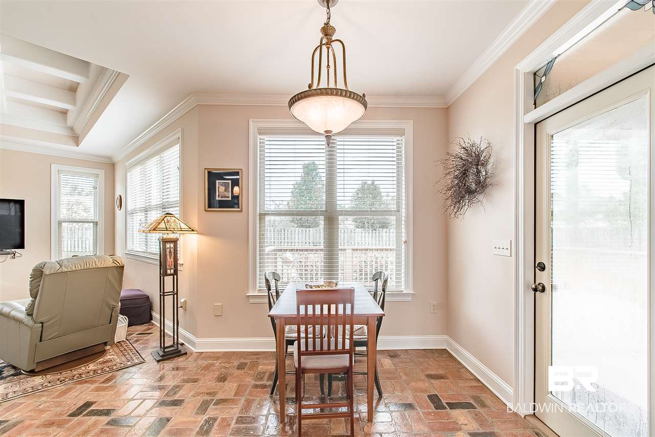 8541 Lake View Drive Fairhope, AL 36532 - Photo 14 of 50 Breakfast Area